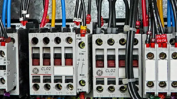 کار کنتاکتور صرفه جویی در مصرف برق 